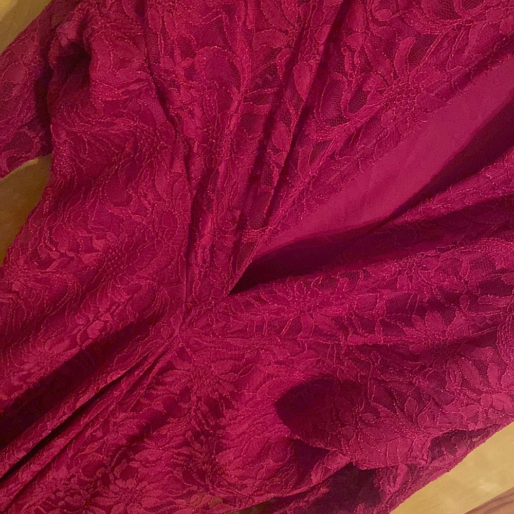 Formal red dress, completely lace